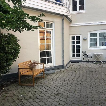 Nyrenoveret Charmerende Lejlighed I Odense C! Apartment Екстериор снимка