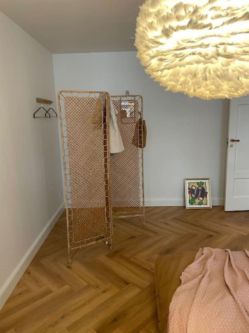 Nyrenoveret Charmerende Lejlighed I Odense C! Apartment Екстериор снимка