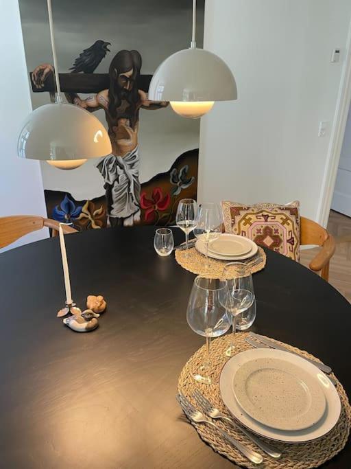 Nyrenoveret Charmerende Lejlighed I Odense C! Apartment Екстериор снимка