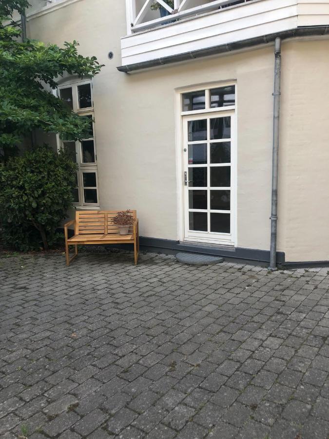 Nyrenoveret Charmerende Lejlighed I Odense C! Apartment Екстериор снимка
