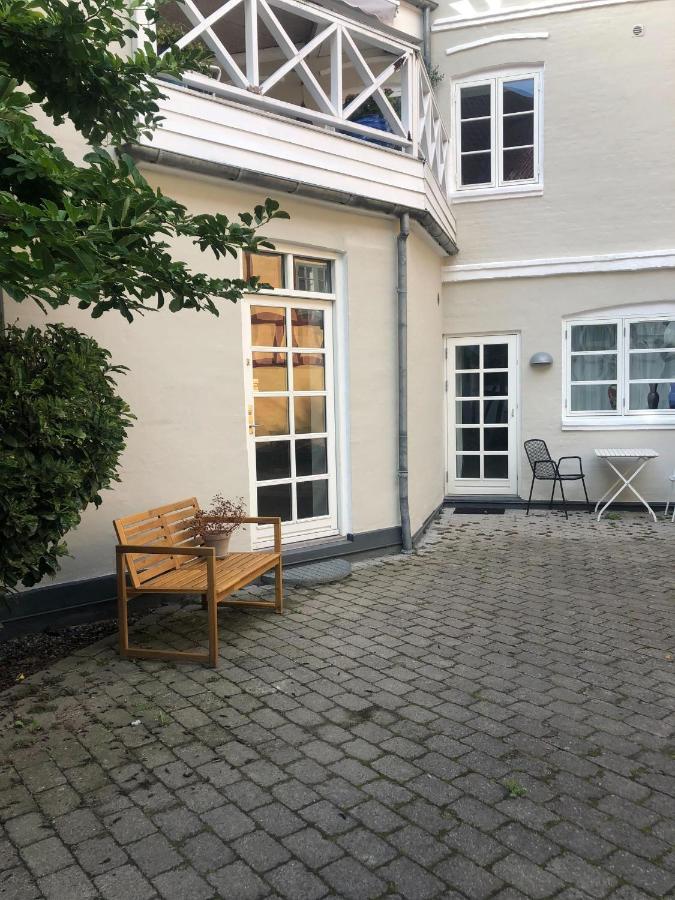 Nyrenoveret Charmerende Lejlighed I Odense C! Apartment Екстериор снимка